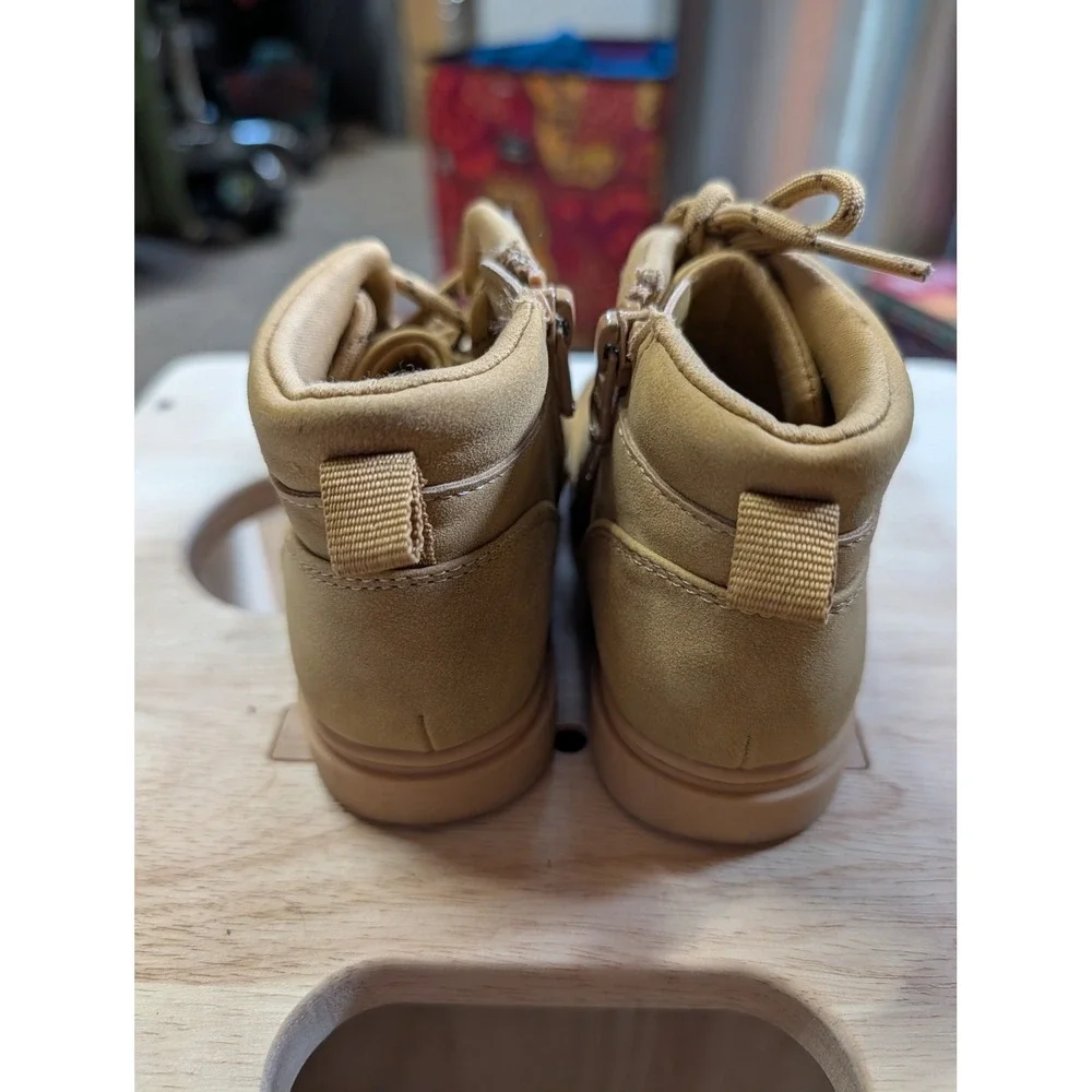 Cat & Jack Toddler Boys Parker Chukka Boots Tan Wheat Size 9 Side Zip Ankle Boot